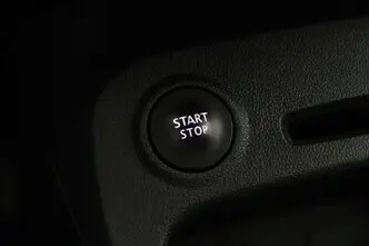 Renault Captur, 0.9, 66 kW, бензин, механическая, передний привод