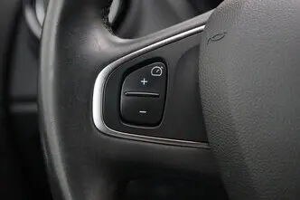 Renault Captur, 0.9, 66 kW, бензин, механическая, передний привод