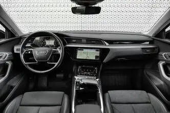 Audi e-tron, 300 kW, elekter, automaat, nelikvedu