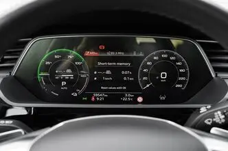 Audi e-tron, 300 kW, elekter, automaat, nelikvedu