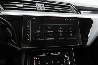 Audi e-tron, 300 kW, elekter, automaat, nelikvedu