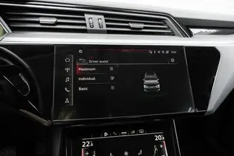 Audi e-tron, 300 kW, elekter, automaat, nelikvedu