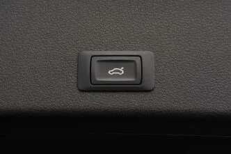Audi e-tron, 300 kW, elekter, automaat, nelikvedu