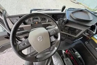 Volvo FH500, 375 kW, diesel, automatic