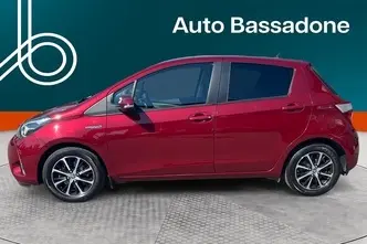 Toyota Yaris, 1.5, 74 kW, гибрид, автомат, передний привод