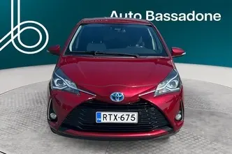Toyota Yaris, 1.5, 74 kW, гибрид, автомат, передний привод