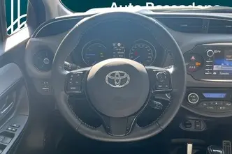 Toyota Yaris, 1.5, 74 kW, гибрид, автомат, передний привод