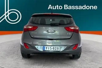 Hyundai i30, 1.6, 99 kW, бензин, механическая, передний привод