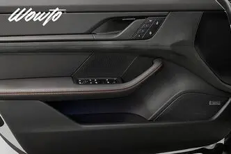 Porsche Taycan, 380 kW, elekter, automaat, nelikvedu