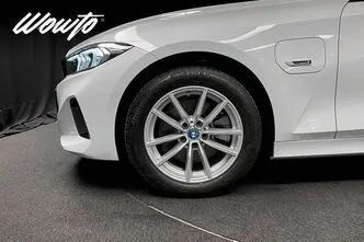 BMW 330, 2.0, 215 kW, hübriid, automaat, nelikvedu