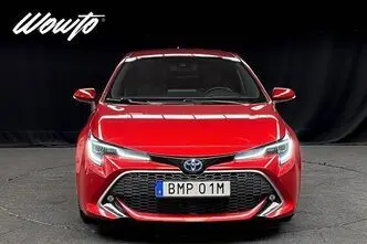 Toyota Corolla, 1.8, 90 kW, гибрид, автомат, полный привод