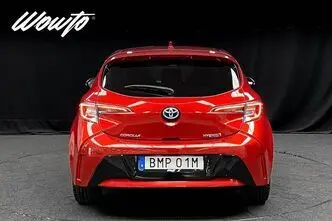 Toyota Corolla, 1.8, 90 kW, гибрид, автомат, полный привод