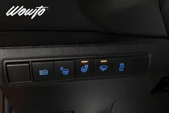 Toyota Corolla, 1.8, 90 kW, гибрид, автомат, полный привод