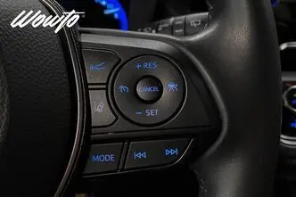 Toyota Corolla, 1.8, 90 kW, гибрид, автомат, полный привод
