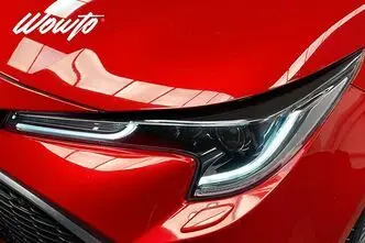 Toyota Corolla, 1.8, 90 kW, гибрид, автомат, полный привод