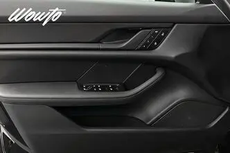 Porsche Taycan, 420 kW, электричество, автомат, полный привод