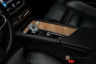 Volvo XC90, 2.0, 335 kW, гибрид, автомат, полный привод