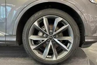 Audi Q7, 3.0, 210 kW, гибрид, автомат, полный привод