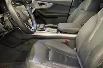 Audi Q7, 3.0, 210 kW, гибрид, автомат, полный привод