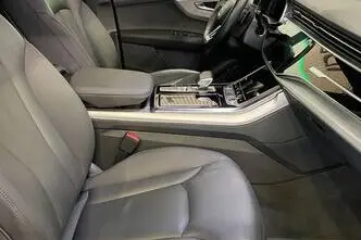 Audi Q7, 3.0, 210 kW, гибрид, автомат, полный привод