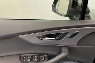Audi Q7, 3.0, 210 kW, гибрид, автомат, полный привод
