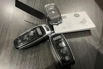 Audi Q7, 3.0, 210 kW, гибрид, автомат, полный привод