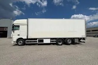 DAF XF530, 390 kW, diesel, automatic