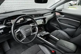 Audi e-tron, 300 kW, elekter, automaat, nelikvedu