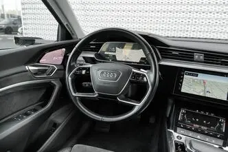 Audi e-tron, 300 kW, elekter, automaat, nelikvedu