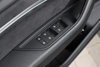 Audi e-tron, 300 kW, elekter, automaat, nelikvedu