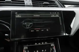 Audi e-tron, 300 kW, elekter, automaat, nelikvedu