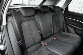 Audi e-tron, 300 kW, elekter, automaat, nelikvedu
