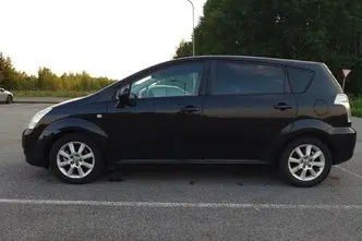 Toyota Corolla Verso, 2.2, 100 kW, дизель, механическая, передний привод