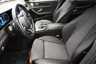 Mercedes-Benz E 300, 2.0, 143 kW, plug-in hybrid, automatic, rear-wheel drive