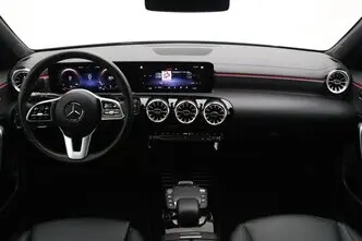 Mercedes-Benz CLA 180, 1.3, 100 kW, бензин, автомат, передний привод