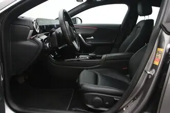 Mercedes-Benz CLA 180, 1.3, 100 kW, бензин, автомат, передний привод