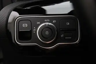 Mercedes-Benz CLA 180, 1.3, 100 kW, бензин, автомат, передний привод