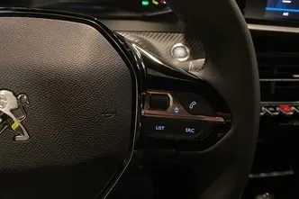 Peugeot 2008, 100 kW, электричество, автомат, передний привод