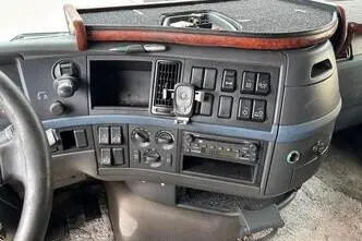 Volvo FH440, 12.8, 324 kW, дизель, механическая, задний привод