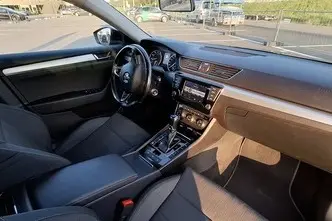 Škoda Superb, 1.8, 132 kW, bensiin, automaat, esivedu