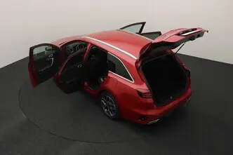 Kia cee'd / Ceed, 1.5, 118 kW, гибрид, автомат, передний привод