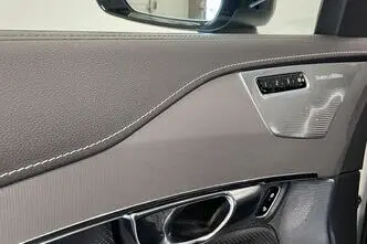 Volvo XC90, 2.0, 173 kW, hybrid, automatic, four-wheel drive