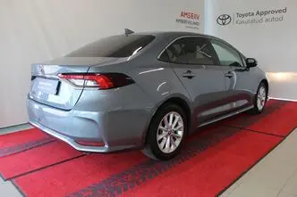 Toyota Corolla, 1.5, 92 kW, бензин, механическая, передний привод