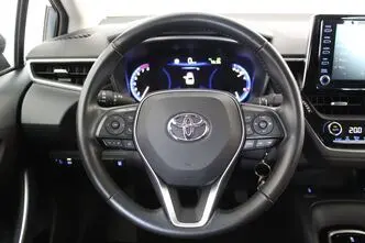 Toyota Corolla, 1.5, 92 kW, бензин, механическая, передний привод