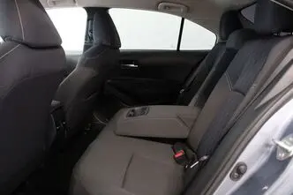 Toyota Corolla, 1.5, 92 kW, бензин, механическая, передний привод