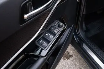 Toyota C-HR, 1.8, 90 kW, plug-in hybrid, automatic, front-wheel drive