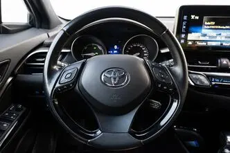 Toyota C-HR, 1.8, 90 kW, plug-in hybrid, automatic, front-wheel drive