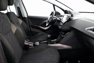Peugeot 2008, 1.2, 60 kW, бензин, механическая, передний привод