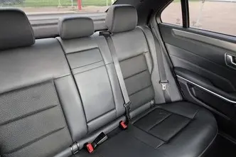 Mercedes-Benz E 200, 2.0, 135 kW, бензин, автомат, задний привод