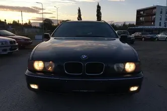 BMW 523, petrol, automatic, rear-wheel drive